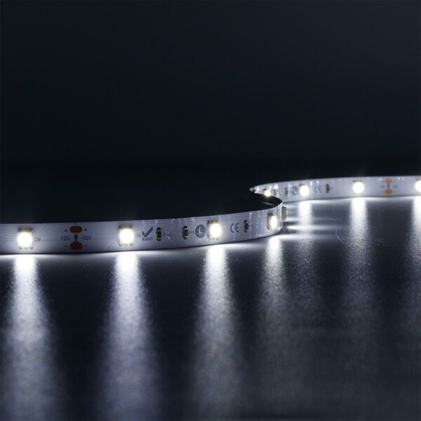 LED Strip kaltweiß 6000 Kelvin 12 Volt 5 Meter 7,2W/m 30LED/m 10mm IP20